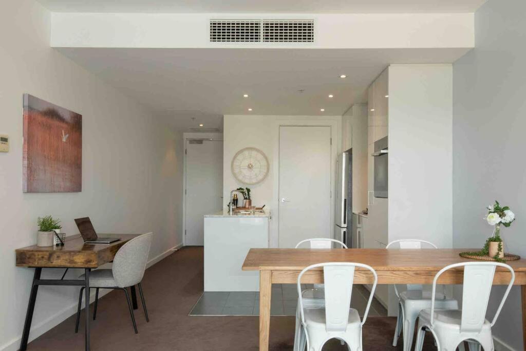City Apartment, Pool & Carpark Adelaide Dış mekan fotoğraf